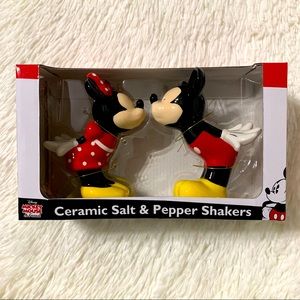 Disney Mickey and Minnie Salt & Pepper Shaker